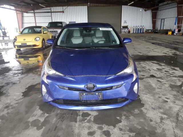 JTDKARFUXH3531611 - 2017 TOYOTA PRIUS ლურჯი ფოტო 5