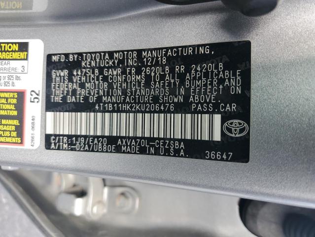 4T1B11HK2KU206476 - 2019 TOYOTA CAMRY L 银色 照片 12