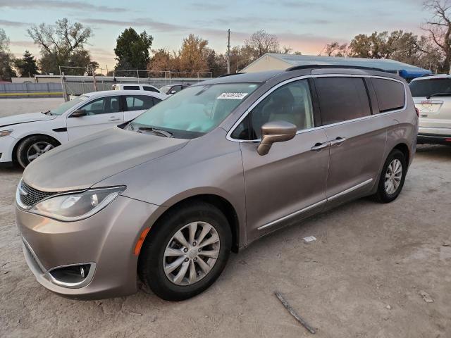 2017 CHRYSLER PACIFICA TOURING L, 