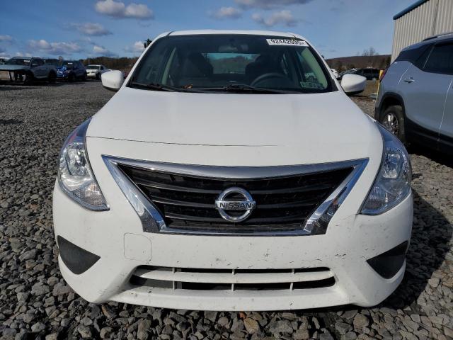 3N1CN7APXKL824891 - 2019 NISSAN VERSA S 白色 照片 5