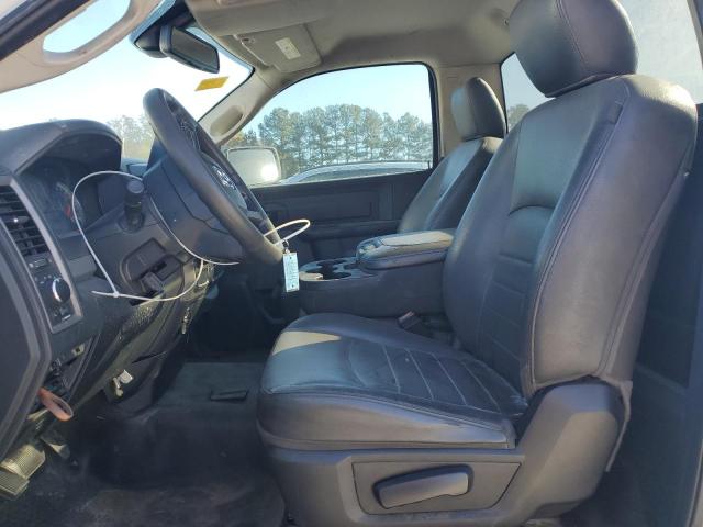 3C6JR6DG2JG211502 - 2018 RAM 1500 ST Weiß Foto 7