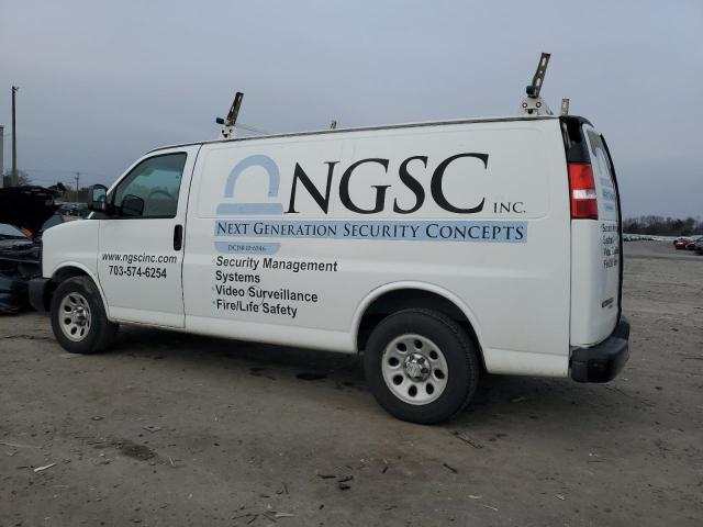 1GCSGAFX1B1175319 - 2011 CHEVROLET EXPRESS Սպիտակ լուսանկար 2