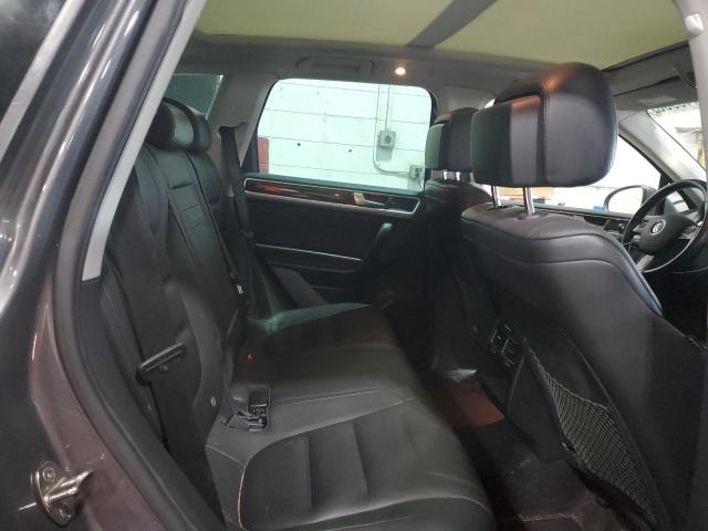 WVGEF9BP0DD001744 - 2013 VOLKSWAGEN TOUAREG V6 灰色 照片 11