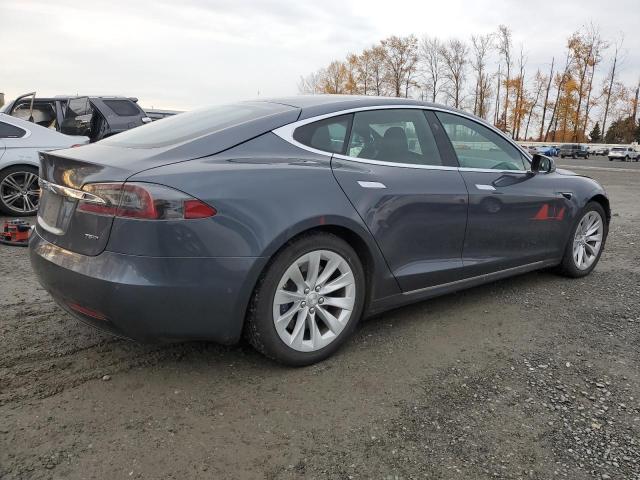 5YJSA1E22JF248310 - 2018 TESLA MODEL S Сірий фото 3
