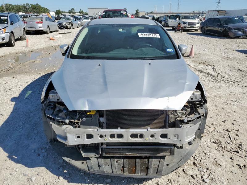 1FADP3FE1JL222988 - 2018 FORD FOCUS SE Gümüş foto 5