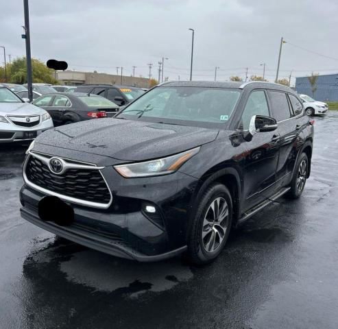 5TDHZRBHXMS539180 - 2021 TOYOTA HIGHLANDER XLE BLACK photo 2