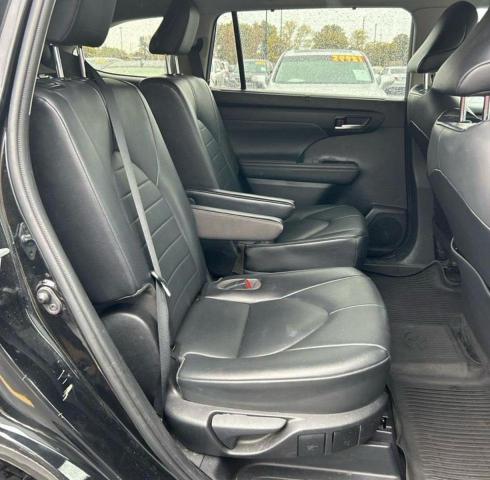 5TDHZRBHXMS539180 - 2021 TOYOTA HIGHLANDER XLE BLACK photo 6