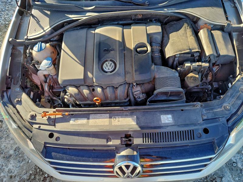 1VWBP7A37DC082591 - 2013 VOLKSWAGEN PASSAT SE SILVER photo 11