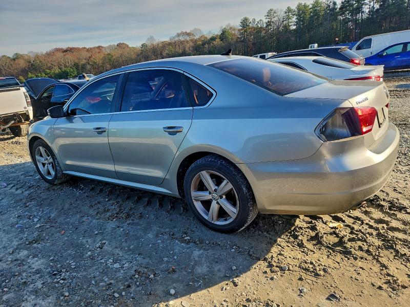 1VWBP7A37DC082591 - 2013 VOLKSWAGEN PASSAT SE SILVER photo 2