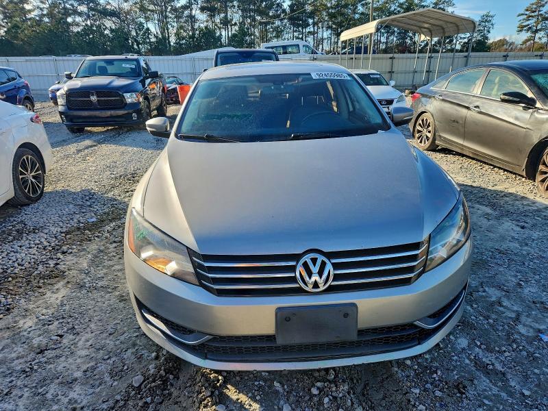 1VWBP7A37DC082591 - 2013 VOLKSWAGEN PASSAT SE SILVER photo 5
