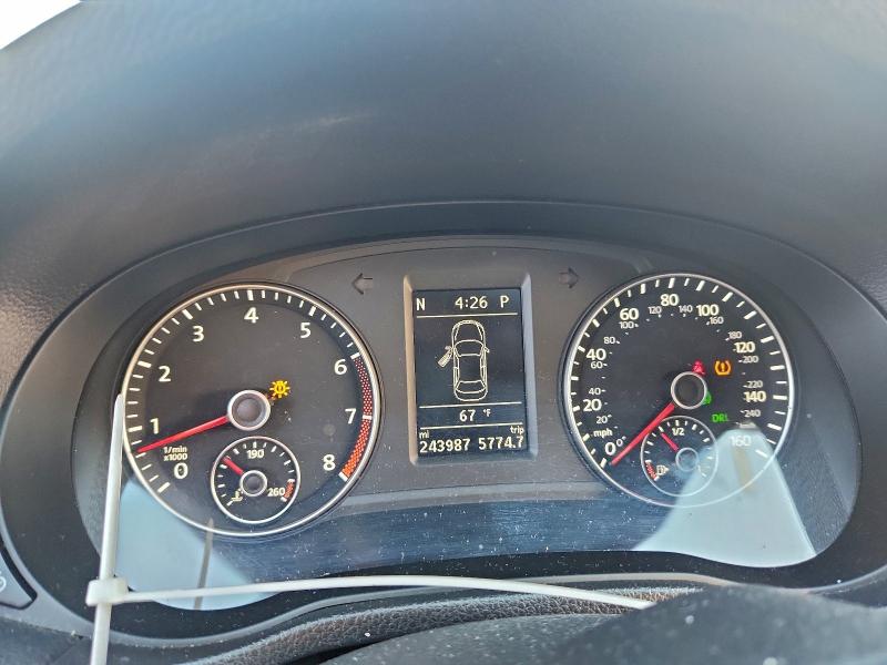 1VWBP7A37DC082591 - 2013 VOLKSWAGEN PASSAT SE SILVER photo 9