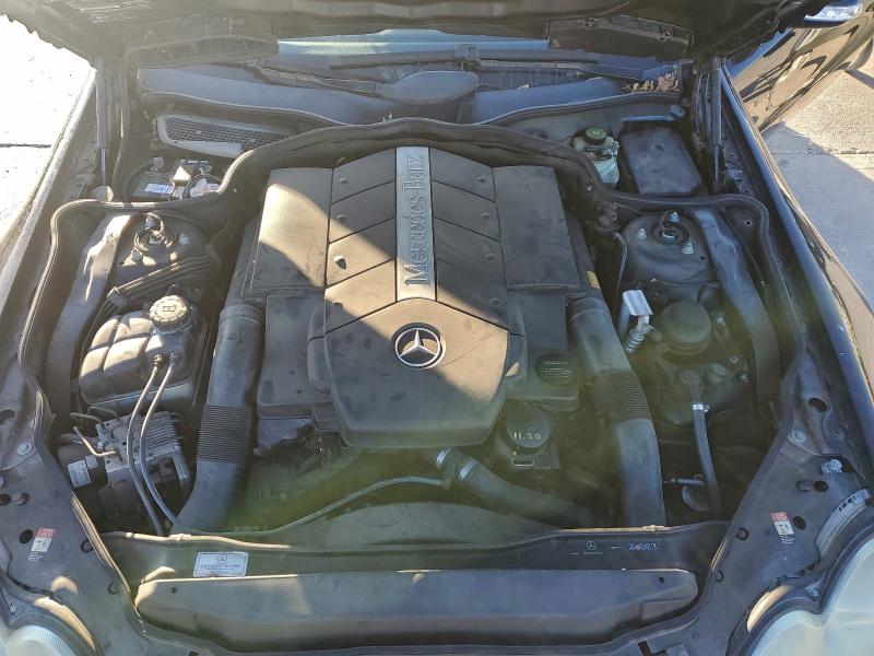 WDBSK75F23F048608 - 2003 MERCEDES-BENZ SL 500R 黑色 照片 11