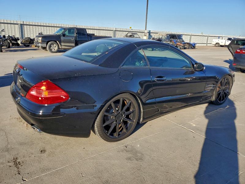 WDBSK75F23F048608 - 2003 MERCEDES-BENZ SL 500R 黑色 照片 3