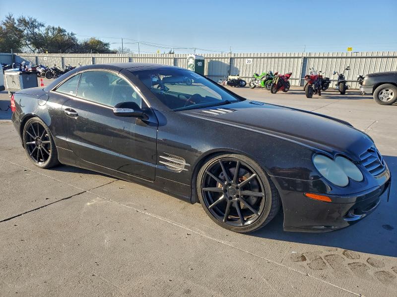 WDBSK75F23F048608 - 2003 MERCEDES-BENZ SL 500R 黑色 照片 4
