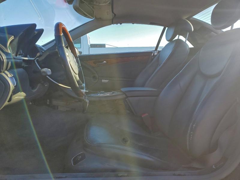 WDBSK75F23F048608 - 2003 MERCEDES-BENZ SL 500R 黑色 照片 7