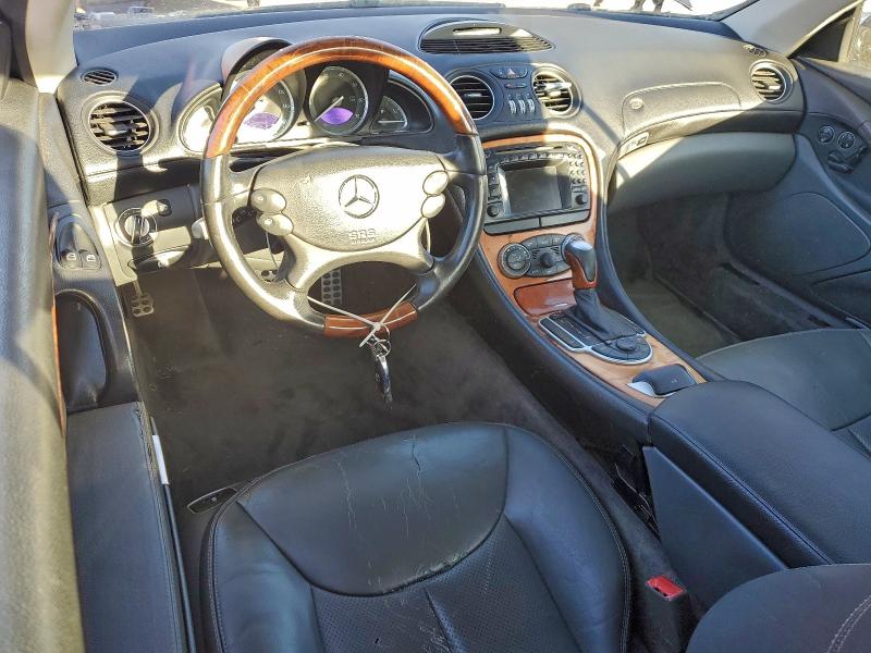 WDBSK75F23F048608 - 2003 MERCEDES-BENZ SL 500R 黑色 照片 8