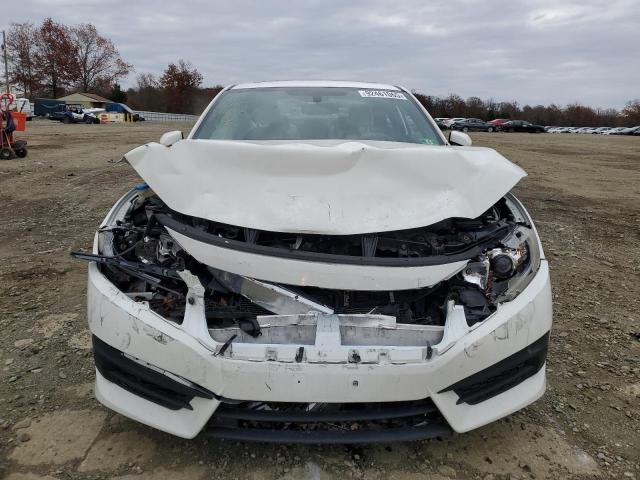 2HGFC4B03JH300975 - 2018 HONDA CIVIC LX WHITE photo 5