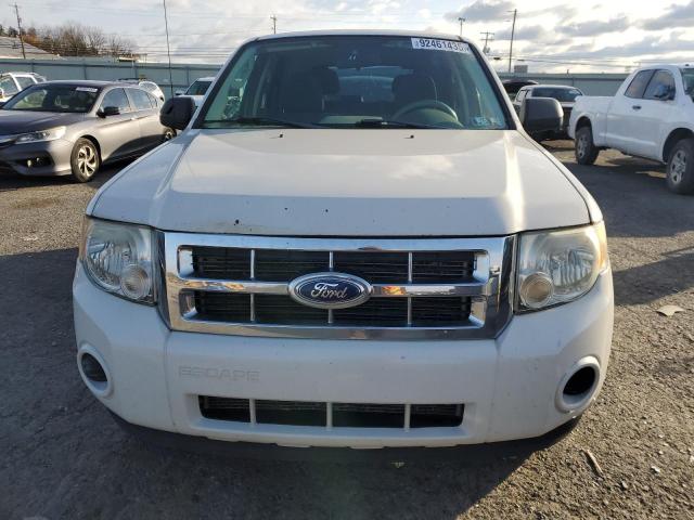 1FMCU9C78BKC59448 - 2011 FORD ESCAPE XLS WHITE photo 5