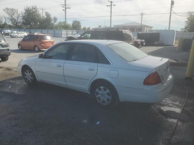 4T1BF28B7YU020190 - 2000 TOYOTA AVALON XL WHITE photo 2