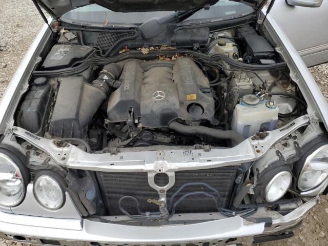 WDBJF82H4XX023995 - 1999 MERCEDES-BENZ E 320 4MATIC GRAY photo 11