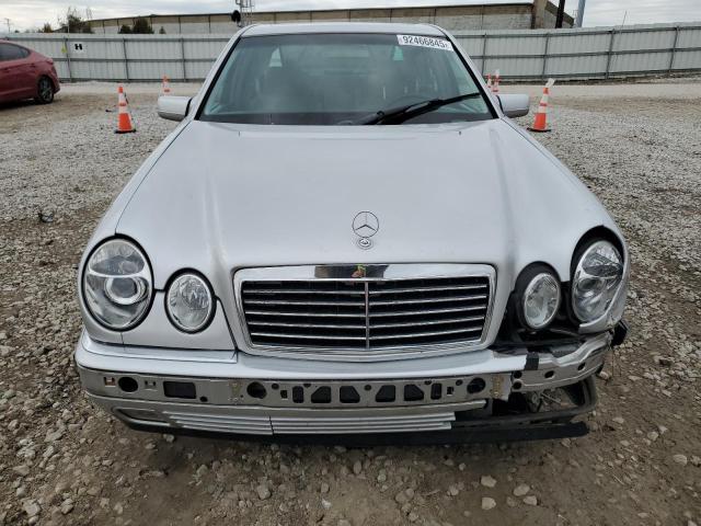 WDBJF82H4XX023995 - 1999 MERCEDES-BENZ E 320 4MATIC GRAY photo 5