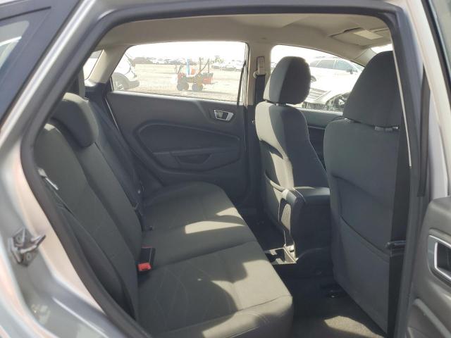 3FADP4BJ2FM164078 - 2015 FORD FIESTA SE SILVER photo 10