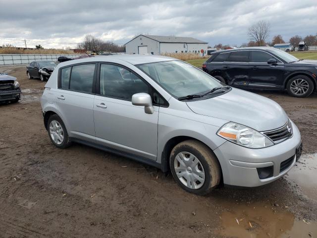 3N1BC1CP2BL455598 - 2011 NISSAN VERSA S SILVER photo 4