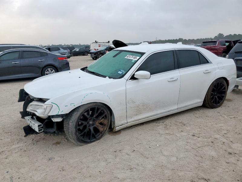 2016 CHRYSLER 300 LIMITED, 