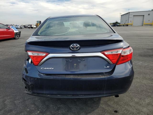 4T1BF1FK7HU659859 - 2017 TOYOTA CAMRY LE Көк фото 6