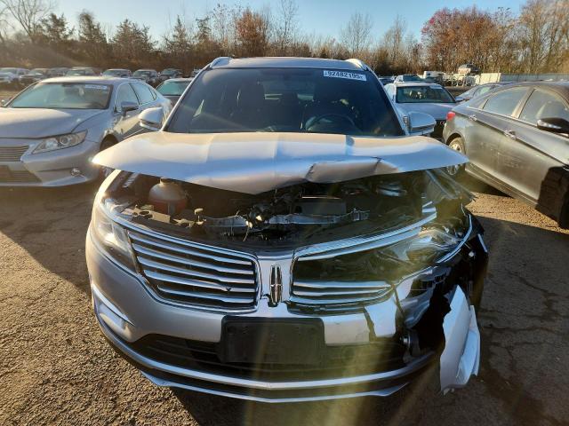 5LMCJ3D95HUL07410 - 2017 LINCOLN MKC RESERVE فضي صورة 5