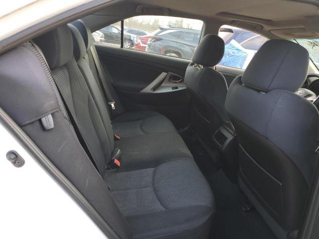 4T1BF3EK8BU738607 - 2011 TOYOTA CAMRY BASE WHITE photo 10