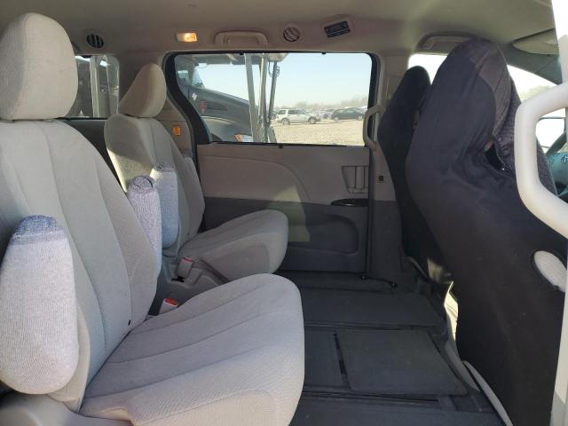 5TDJK3DC7DS068934 - 2013 TOYOTA SIENNA LE Boz foto 11