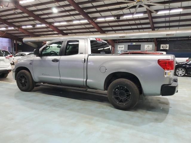 5TFUM5F15AX005187 - 2010 TOYOTA TUNDRA DOUBLE CAB SR5 SILVER photo 2