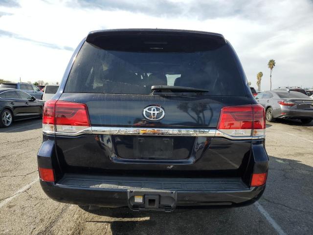 JTMCY7AJ7G4046157 - 2016 TOYOTA LAND CRUIS BLUE photo 6