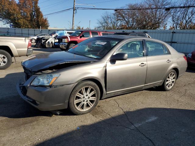 2005 TOYOTA AVALON XL, 