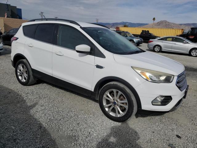 1FMCU0GD5JUA25539 - 2018 FORD ESCAPE SE Ақ фото 4