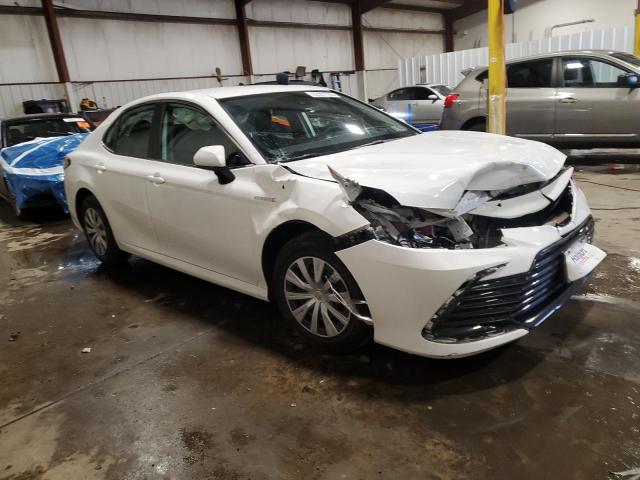 4T1C31AK5MU022354 - 2021 TOYOTA CAMRY LE WHITE photo 4