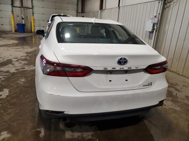 4T1C31AK5MU022354 - 2021 TOYOTA CAMRY LE WHITE photo 6