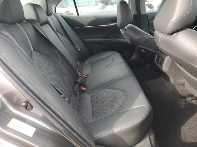 4T1B61HK4JU105505 - 2018 TOYOTA CAMRY XSE 灰色 照片 10