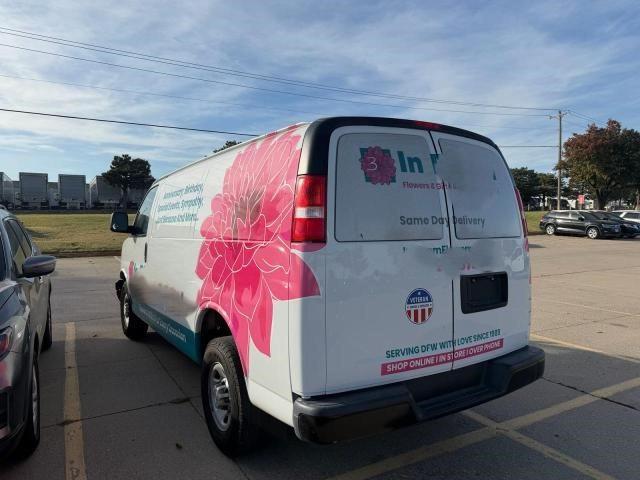 1GCWGAFP5K1364511 - 2019 CHEVROLET EXPRESS G2 WHITE photo 4