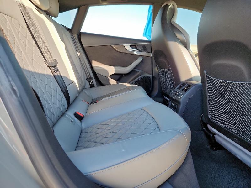 WAUB4CF52KA070319 - 2019 AUDI S5 PREMIUM PLUS Grau Foto 10