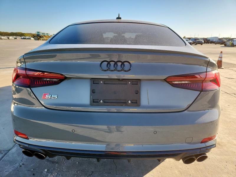 WAUB4CF52KA070319 - 2019 AUDI S5 PREMIUM PLUS Grau Foto 6