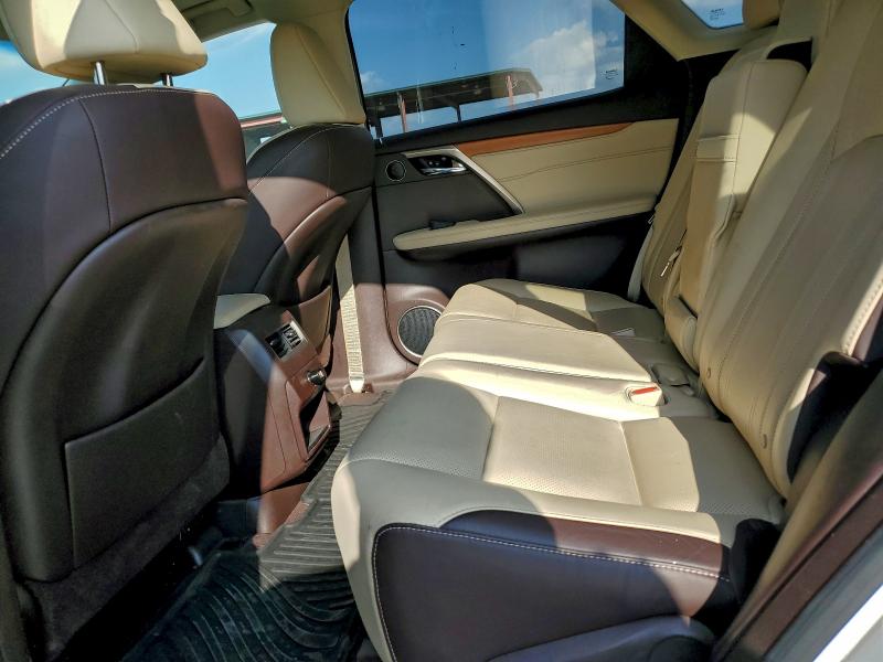 2T2BZMCA5GC025692 - 2016 LEXUS RX 350 BASE WHITE photo 11