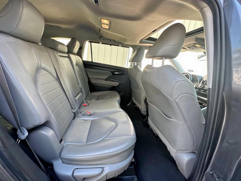 5TDGZRAH2LS506864 - 2020 TOYOTA HIGHLANDER XLE رمادي صورة 6