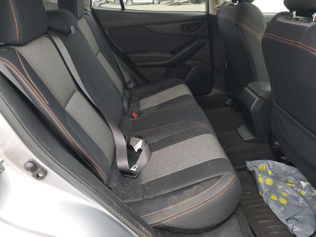 JF2GTADC3J8277813 - 2018 SUBARU CROSSTREK PREMIUM 银色 照片 11