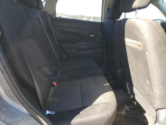 JA4AP3AUXGZ060189 - 2016 MITSUBISHI OUTLANDER ES GRAY photo 11