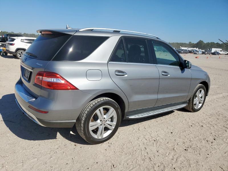 4JGDA5HBXEA275406 - 2014 MERCEDES-BENZ ML 350 4MATIC GRAY photo 3