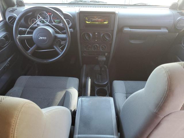 1J4GB59197L165422 - 2007 JEEP WRANGLER SAHARA GREEN photo 8