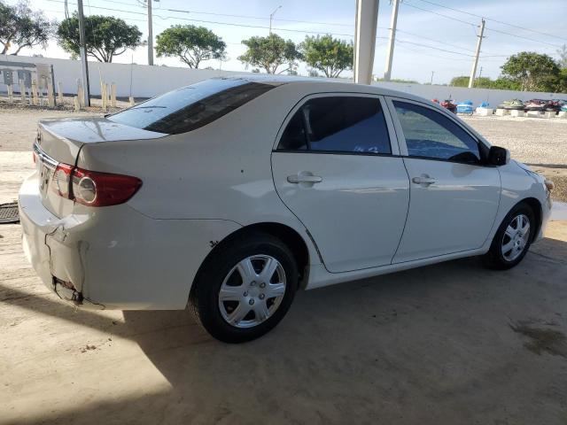 5YFBU4EE0DP081263 - 2013 TOYOTA COROLLA BASE أبيض صورة 3