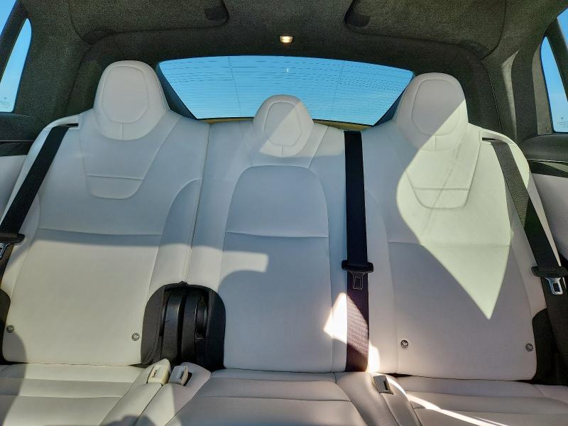 5YJXCDE26HF037185 - 2017 TESLA MODEL X BLACK photo 10